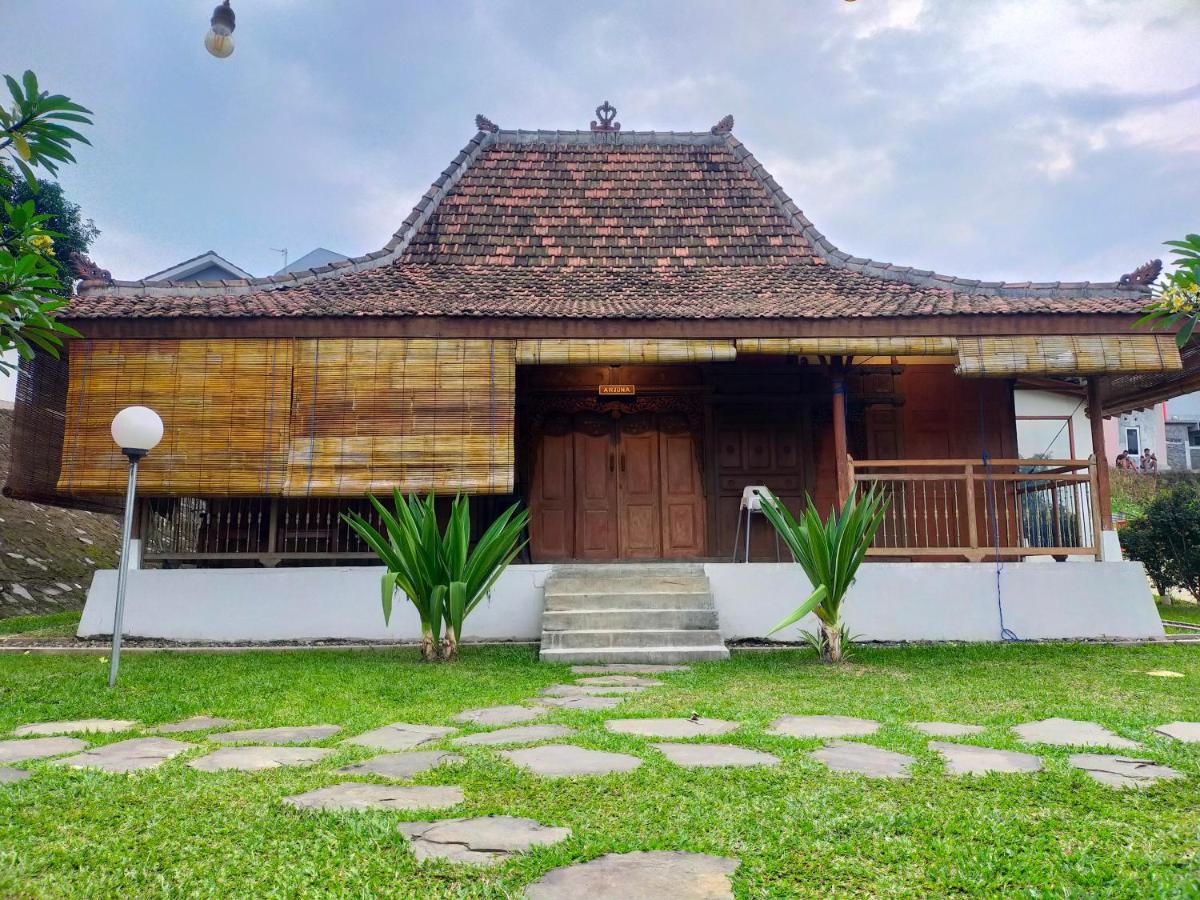 Joglo Kumpul Resort Cangkiran Bagian luar foto