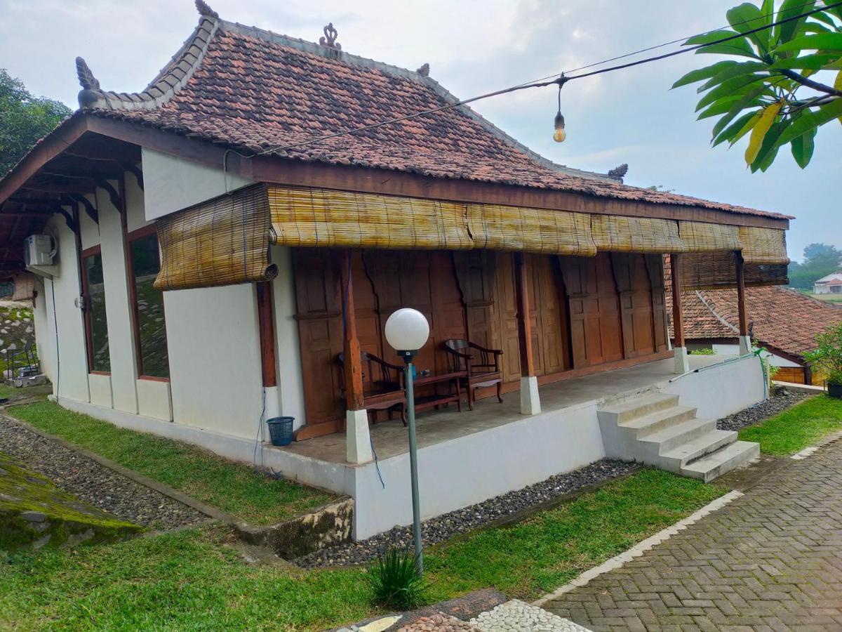 Joglo Kumpul Resort Cangkiran Bagian luar foto